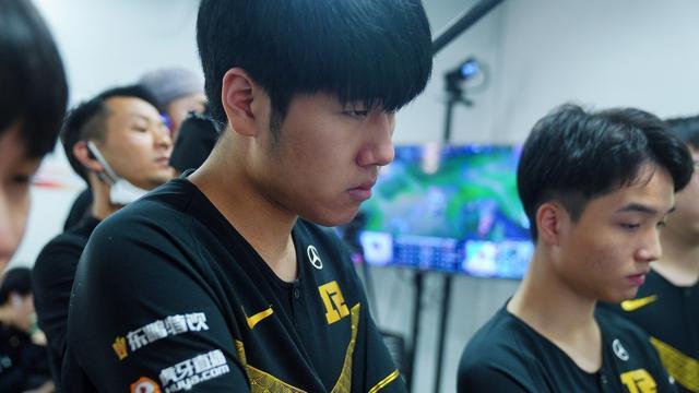 更能借助皇 更能借助皇