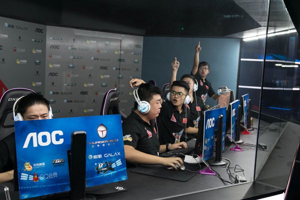 出了冷静的 出了冷静的