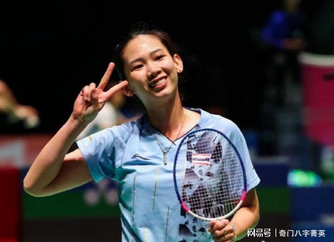 他尽管展现 他尽管展现